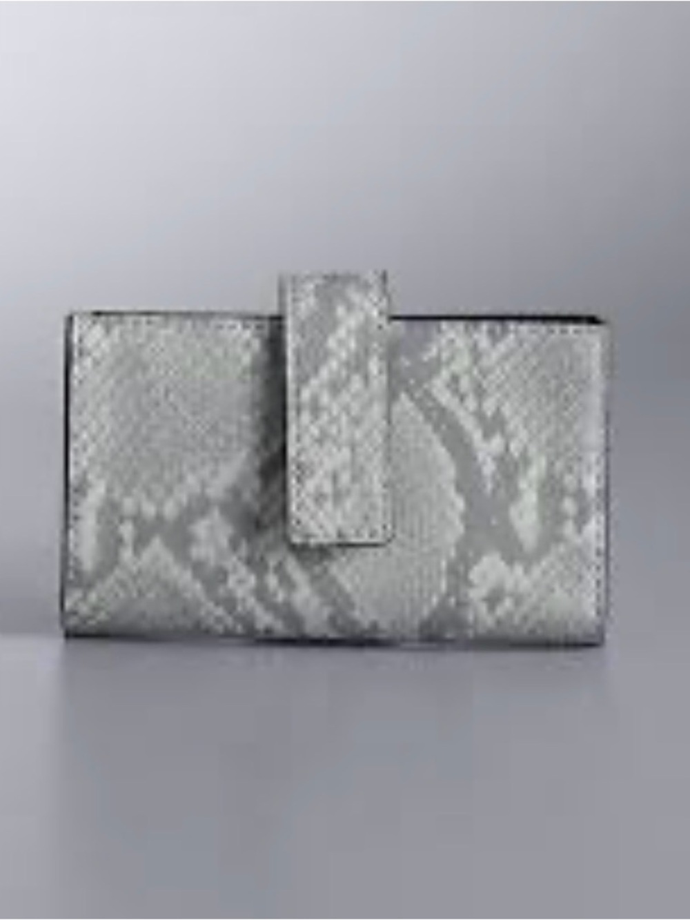 NEW Gray Snakeskin-Pattern Card Holder Wallet- Simply Vera Vera Wang, RFID